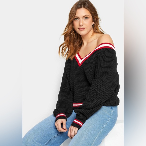 Collegiate Varsity Stripe V-Neck - Picture 4 of 9